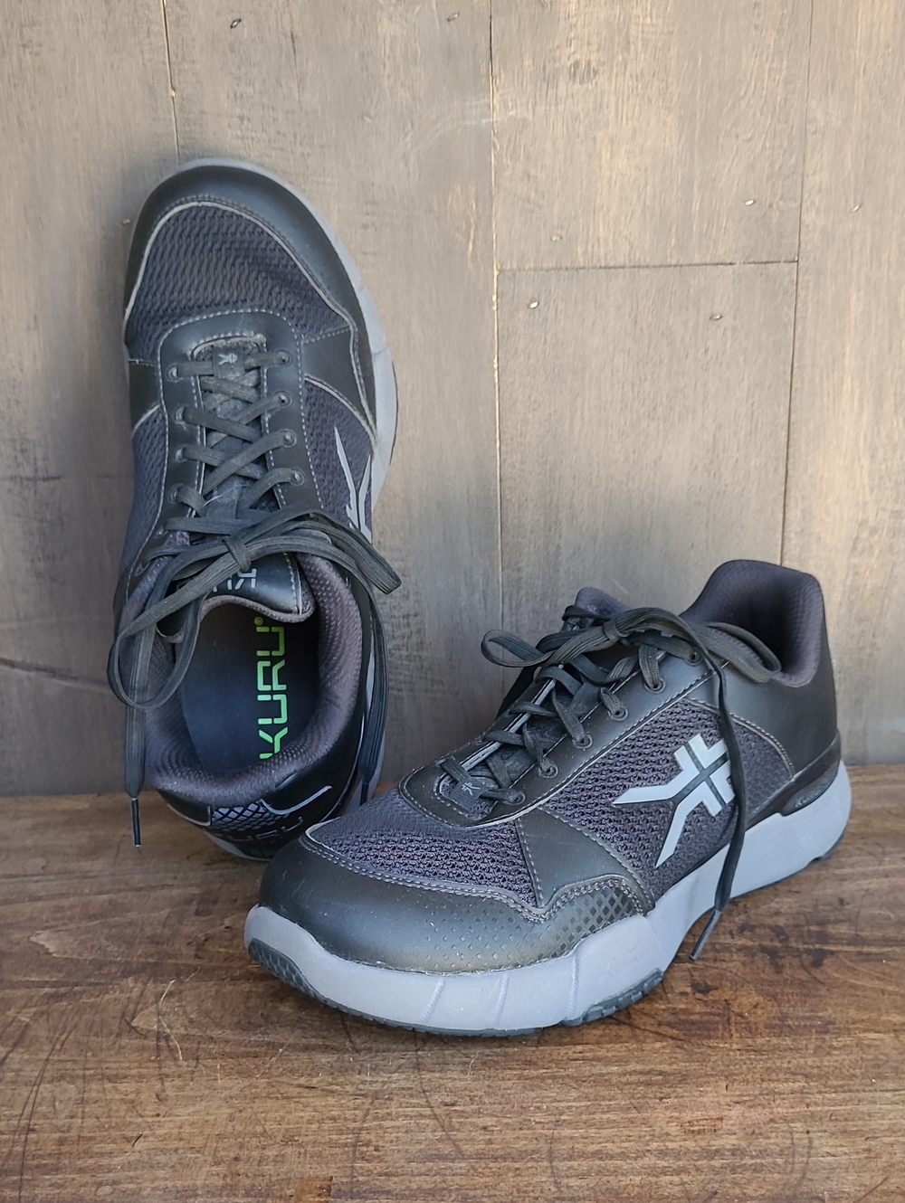 KURU Quantum 2.0 Sneakers Men's sz 10 Black Athletic Sneakers